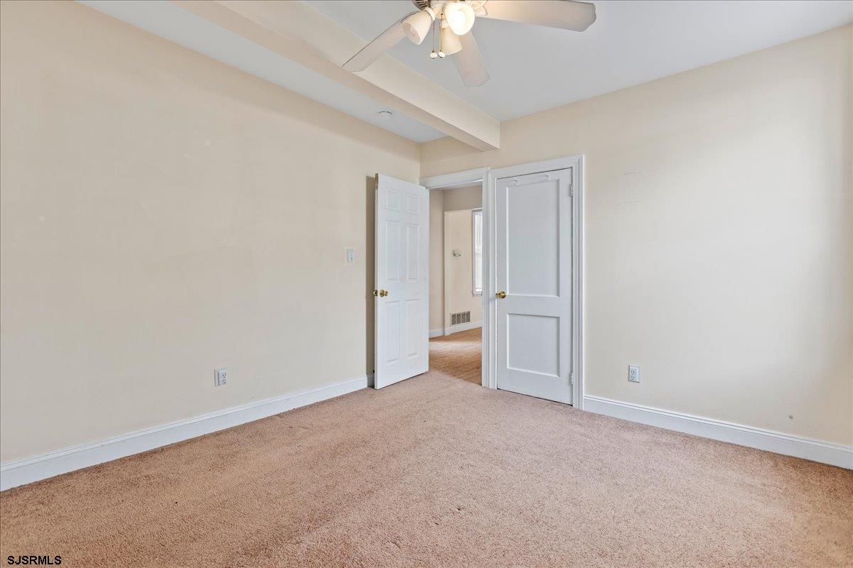 124 E Groveland Ave