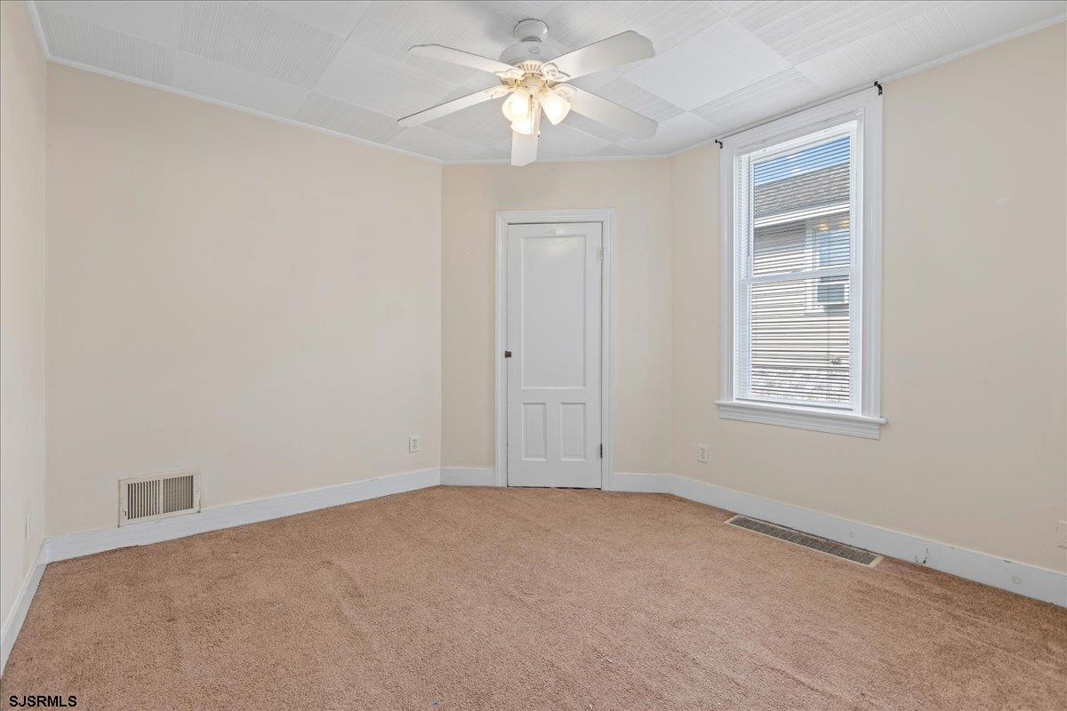124 E Groveland Ave
