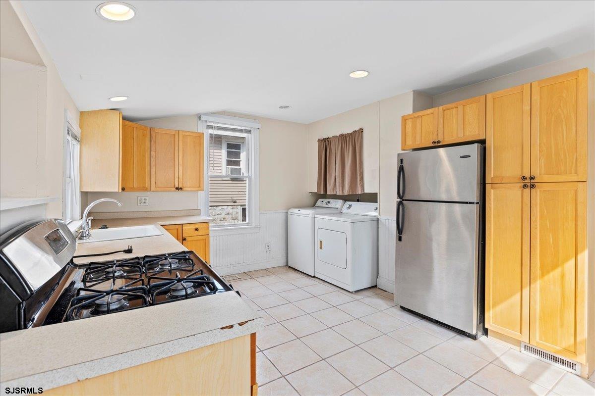 124 E Groveland Ave