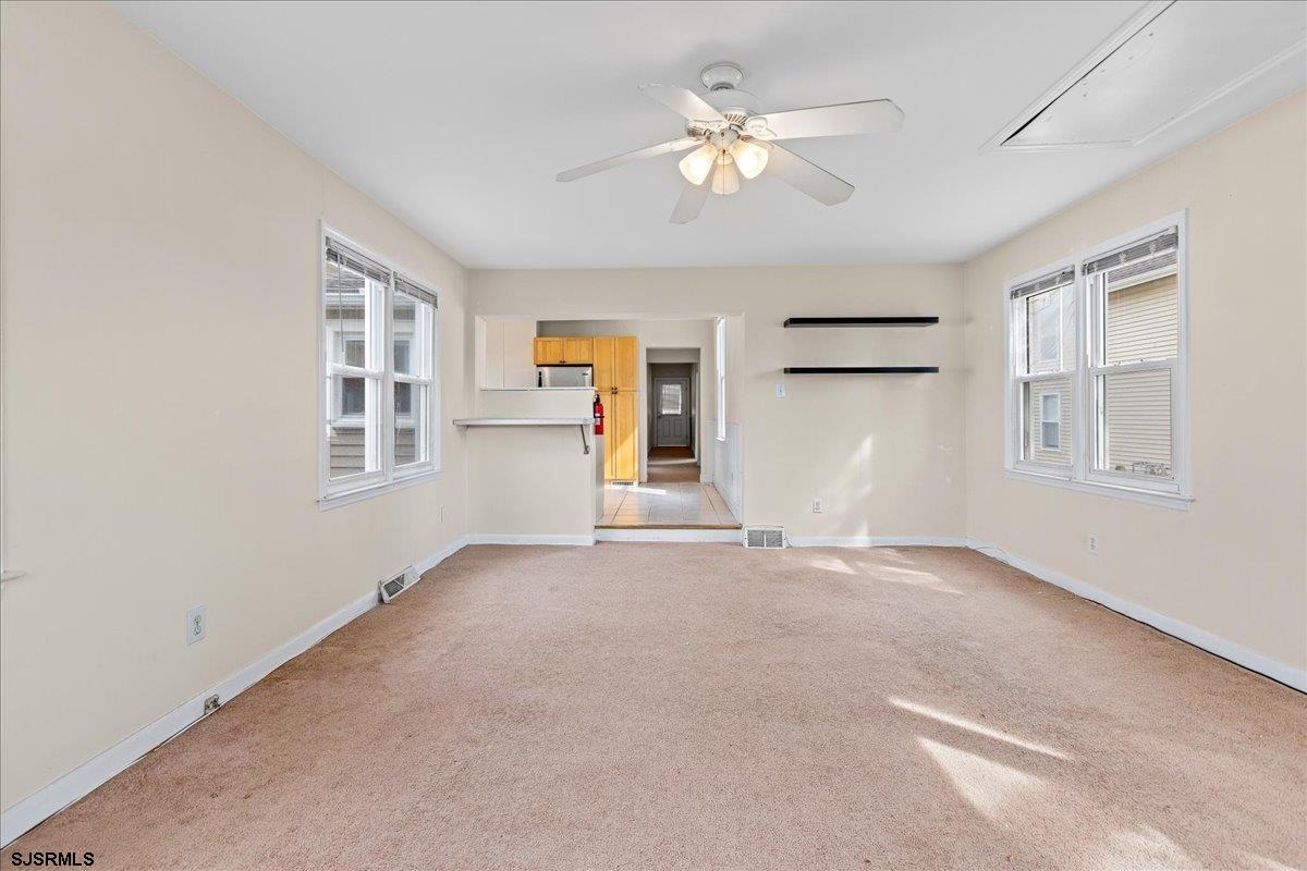 124 E Groveland Ave