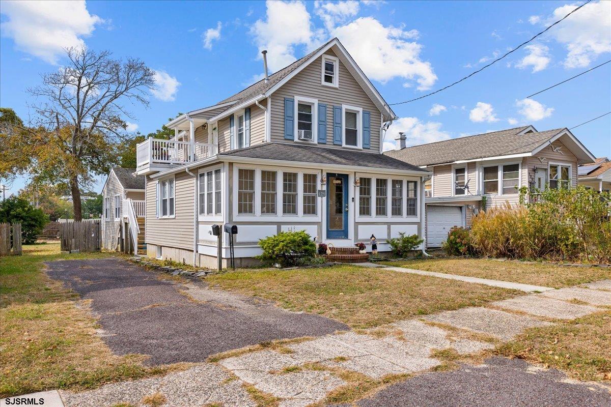 124 E Groveland Ave