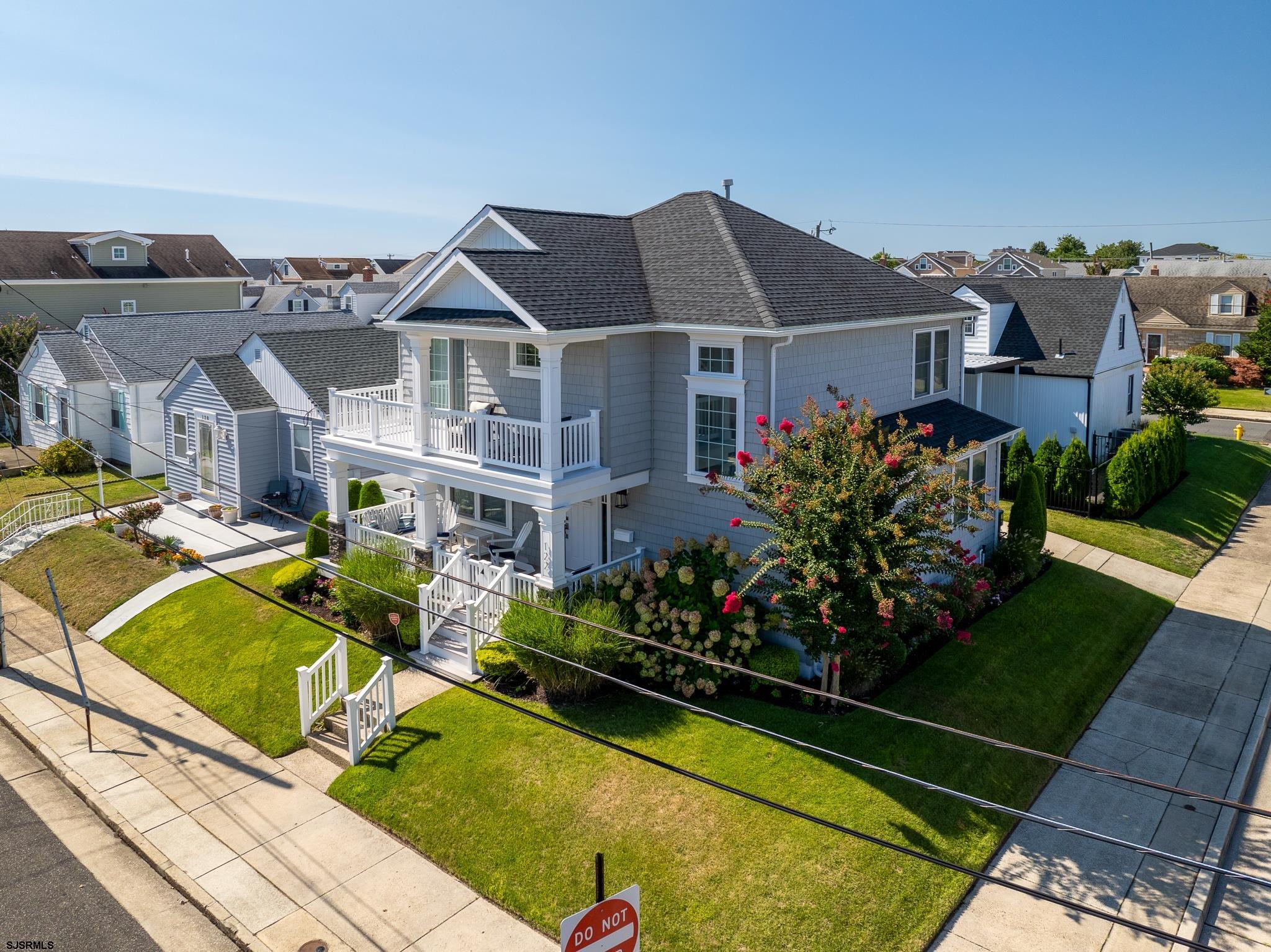 122 N Belmont Ave