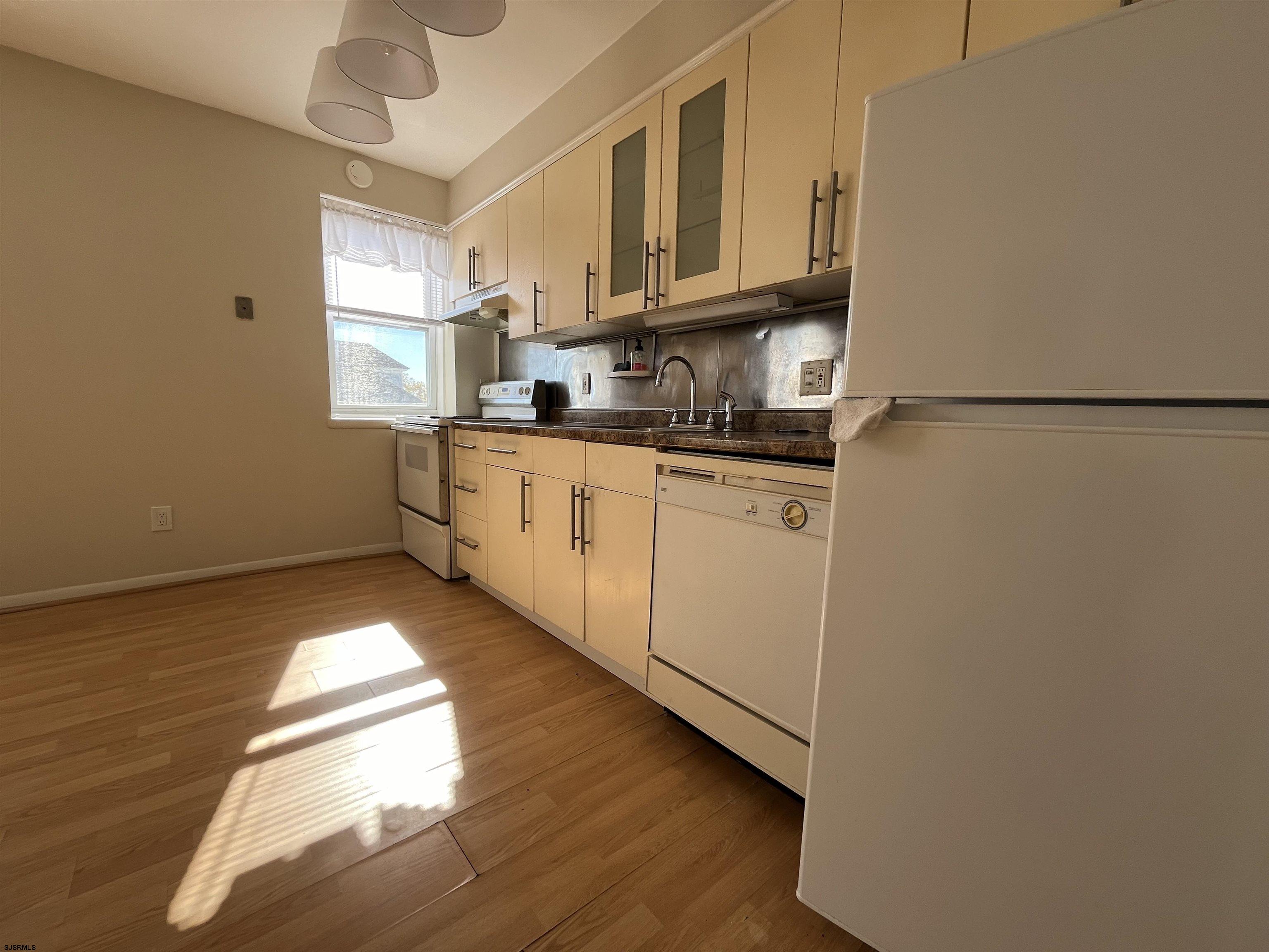 19 S Windsor Ave Unit: C3
