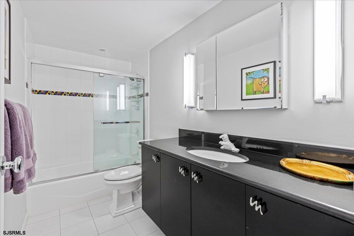 2700 Atlantic Ave Unit: 301