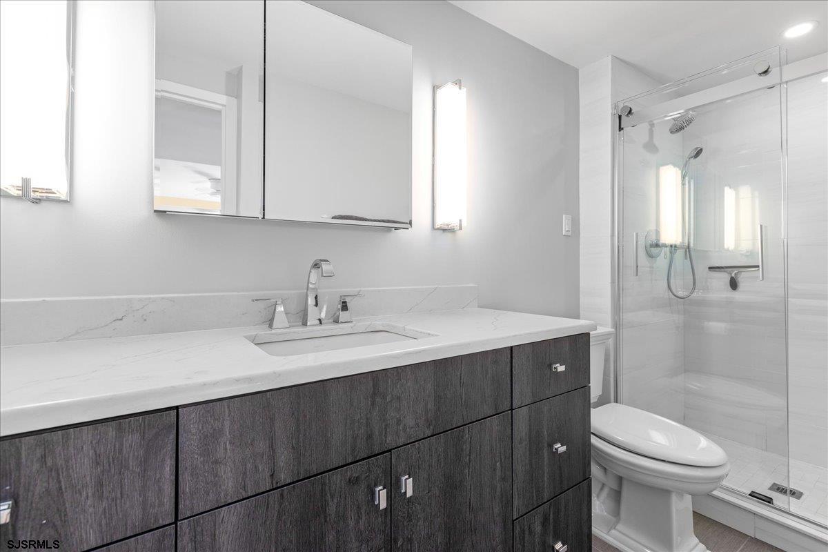 2700 Atlantic Ave Unit: 301
