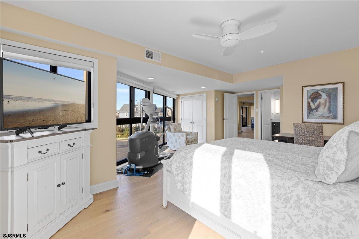 2700 Atlantic Ave Unit: 301