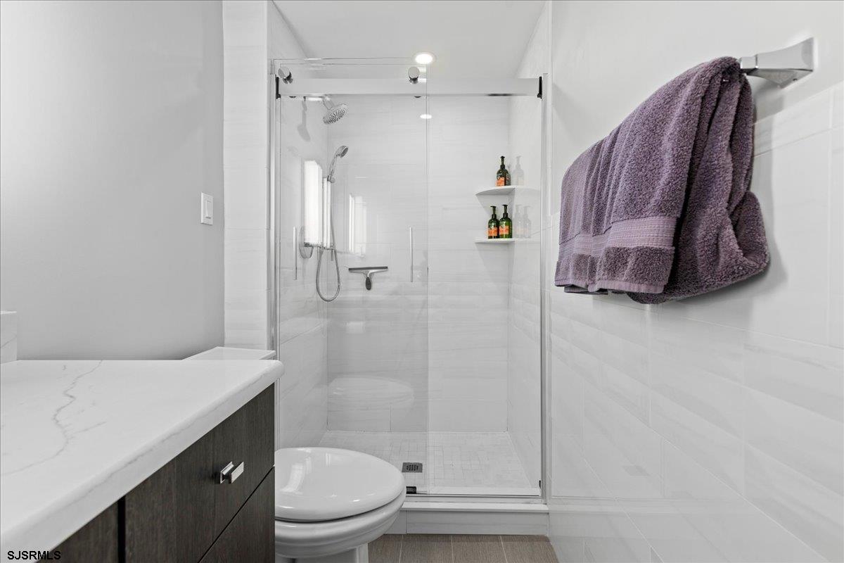 2700 Atlantic Ave Unit: 301