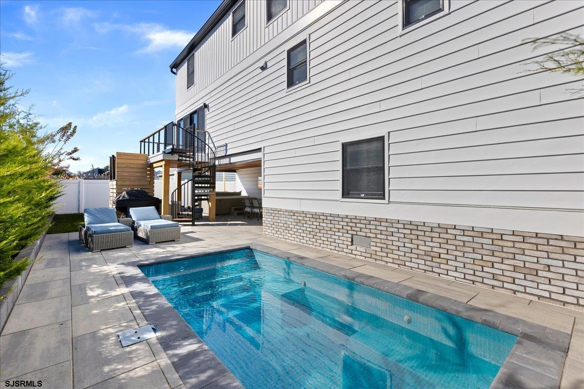 5 Bayshore Ct