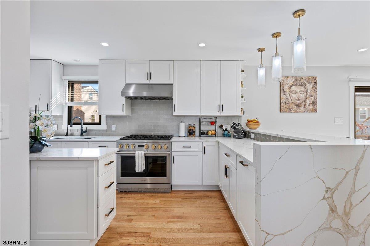 5 Bayshore Ct