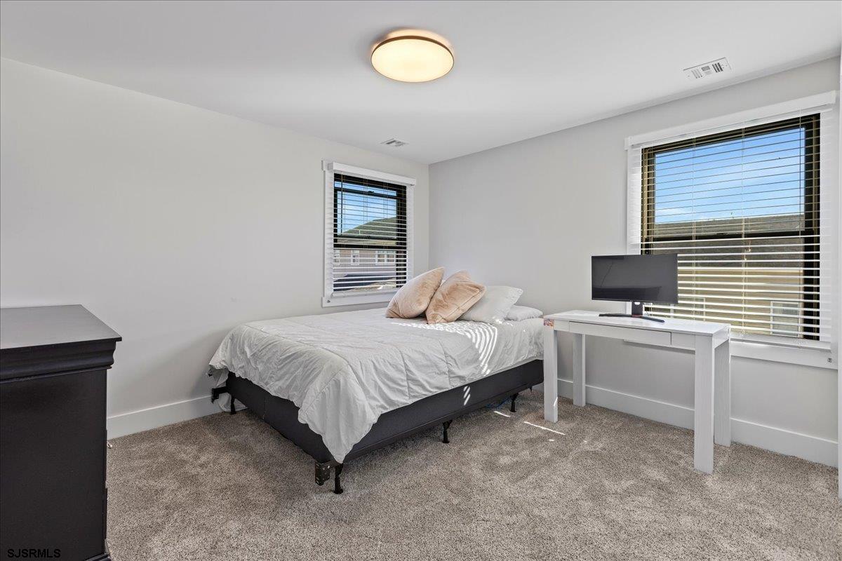 5 Bayshore Ct