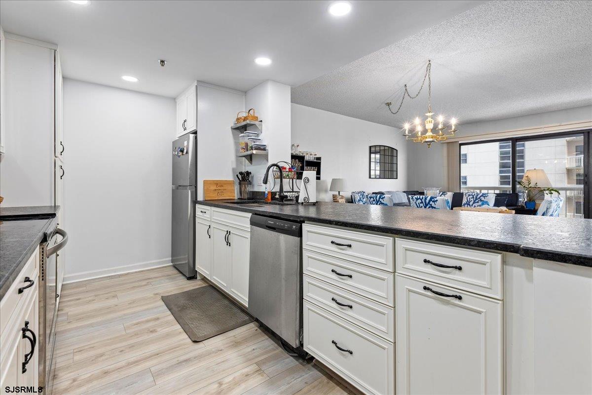 3101 Boardwalk Unit: 2702-2