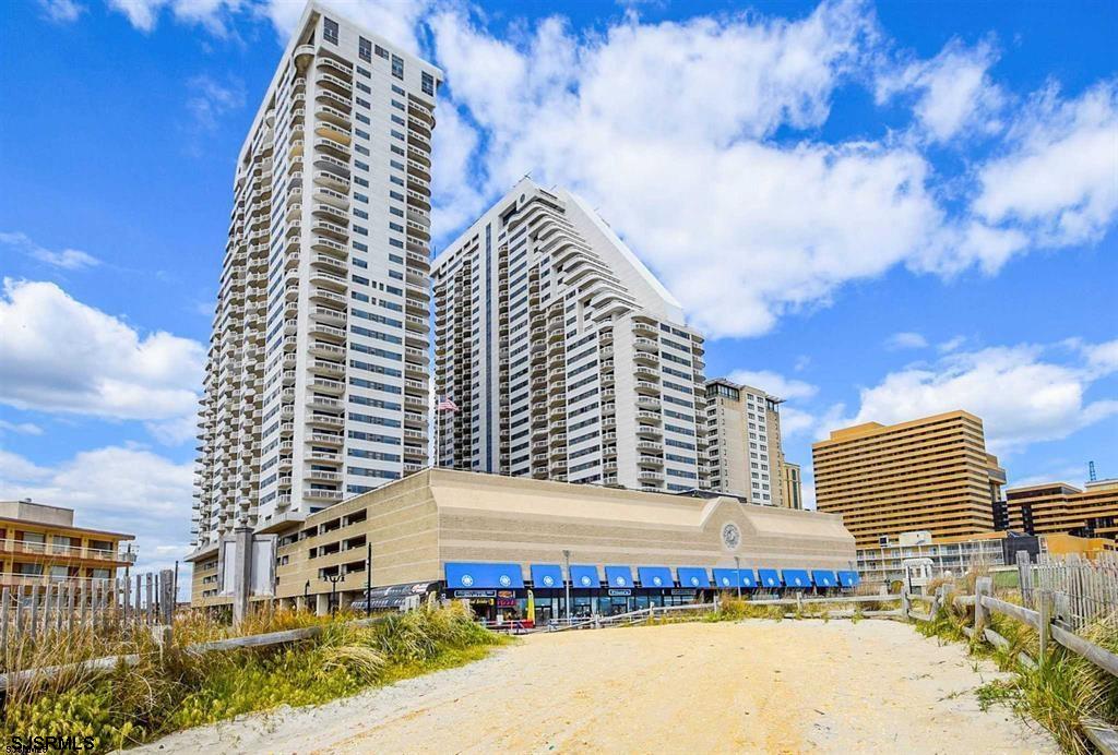 3101 Boardwalk Unit: 2702-2