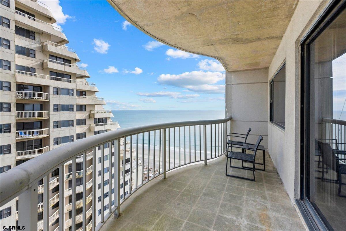 3101 Boardwalk Unit: 2702-2