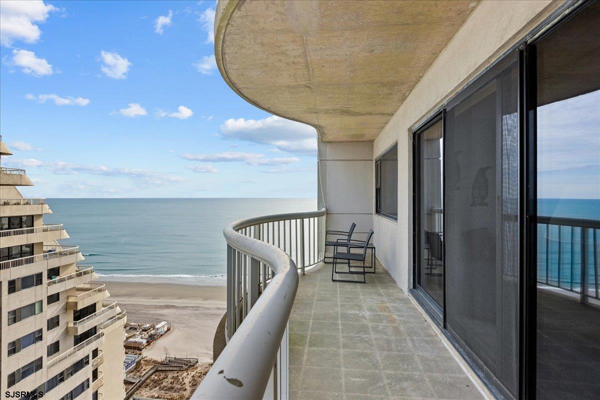 3101 Boardwalk Unit: 2702-2