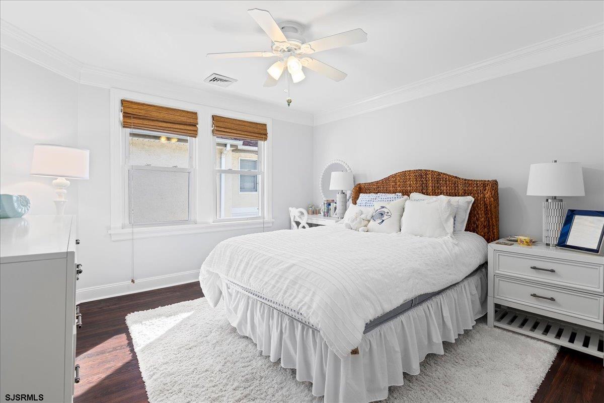 7 N Jasper Ave