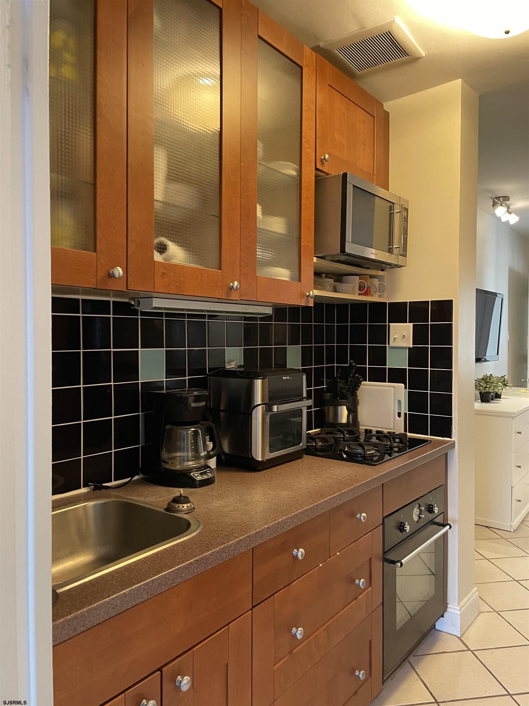 6100 Boardwalk Unit: 106