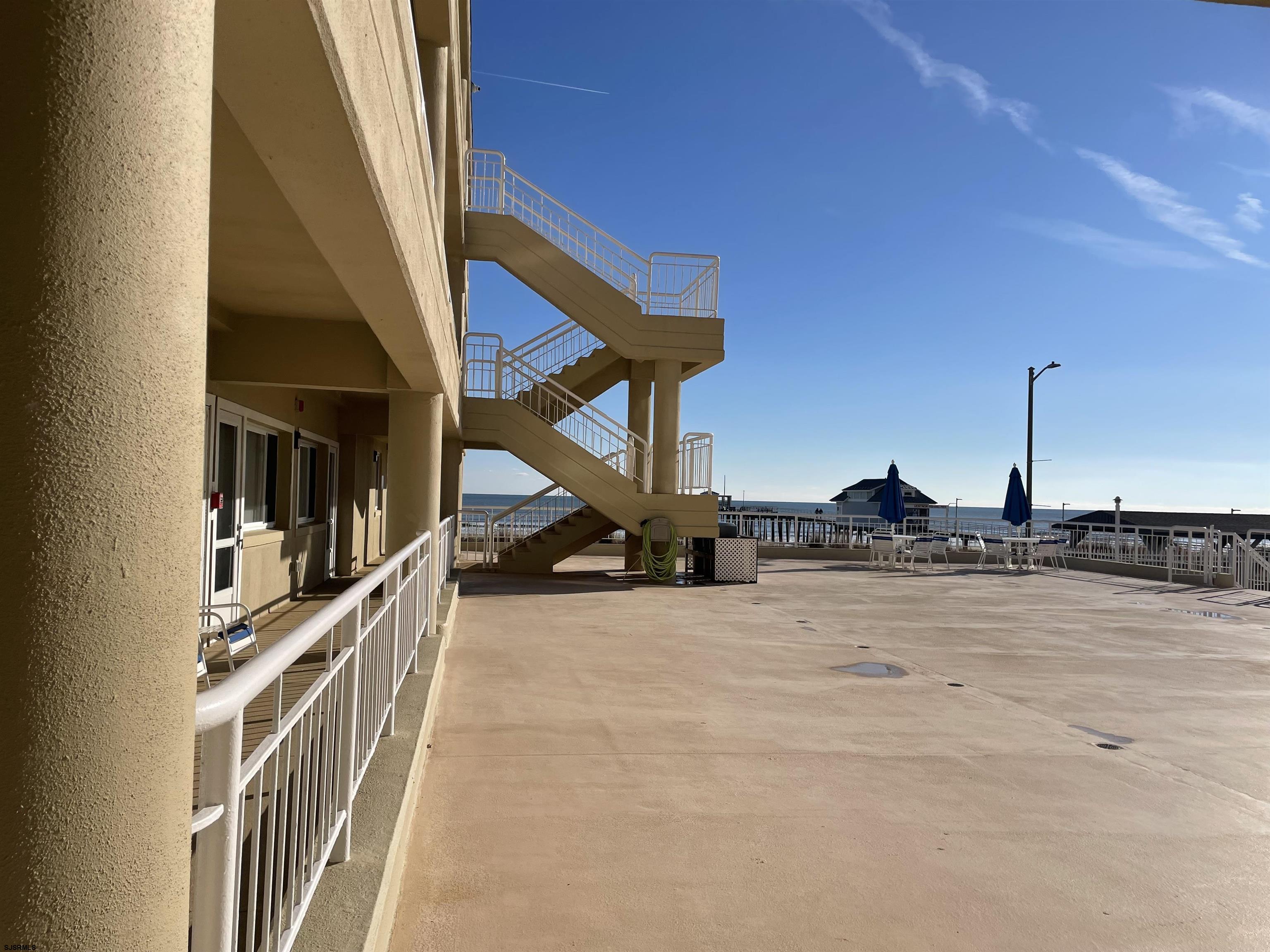 6100 Boardwalk Unit: 106