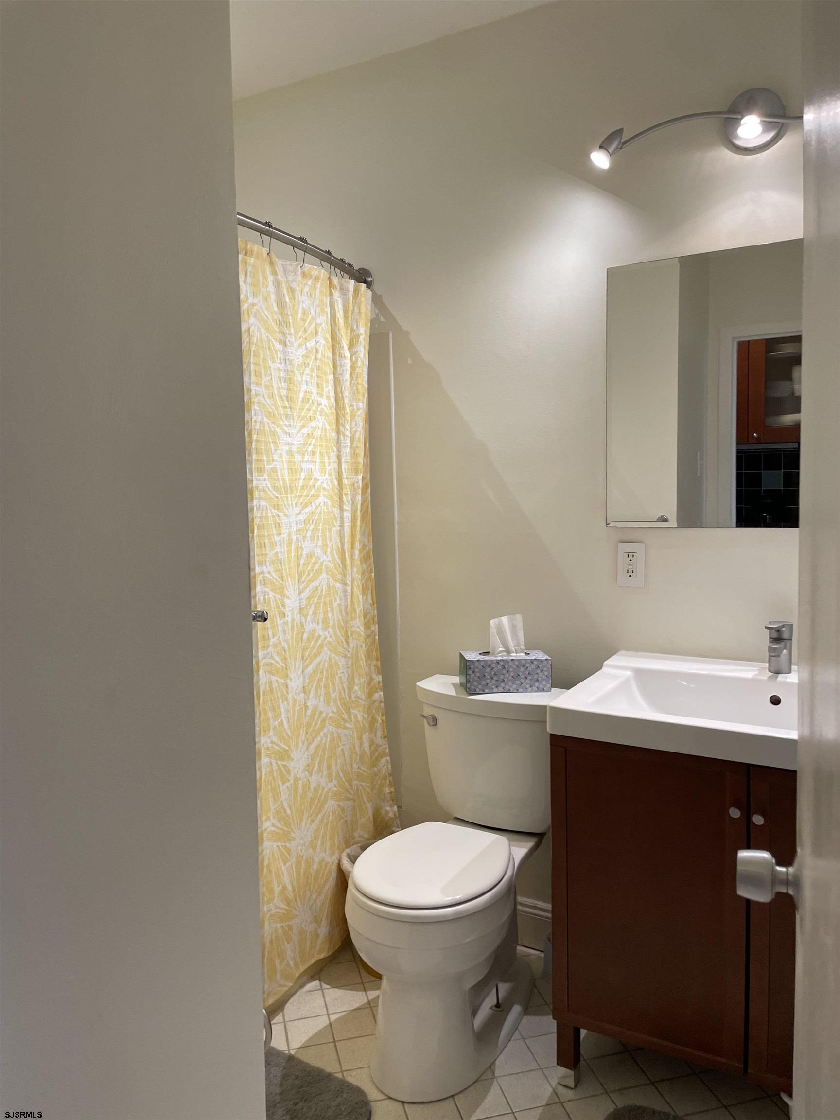6100 Boardwalk Unit: 106
