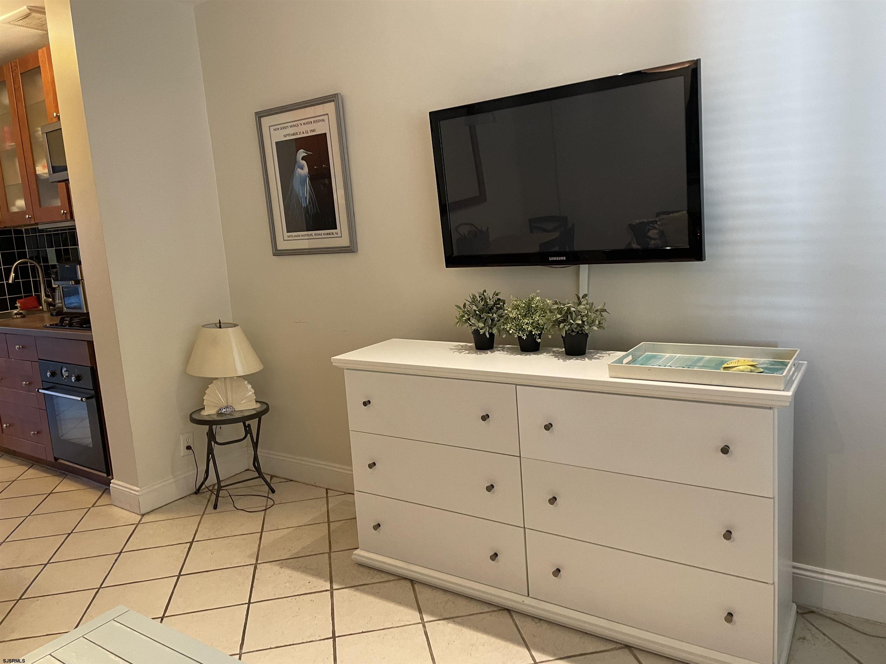 6100 Boardwalk Unit: 106