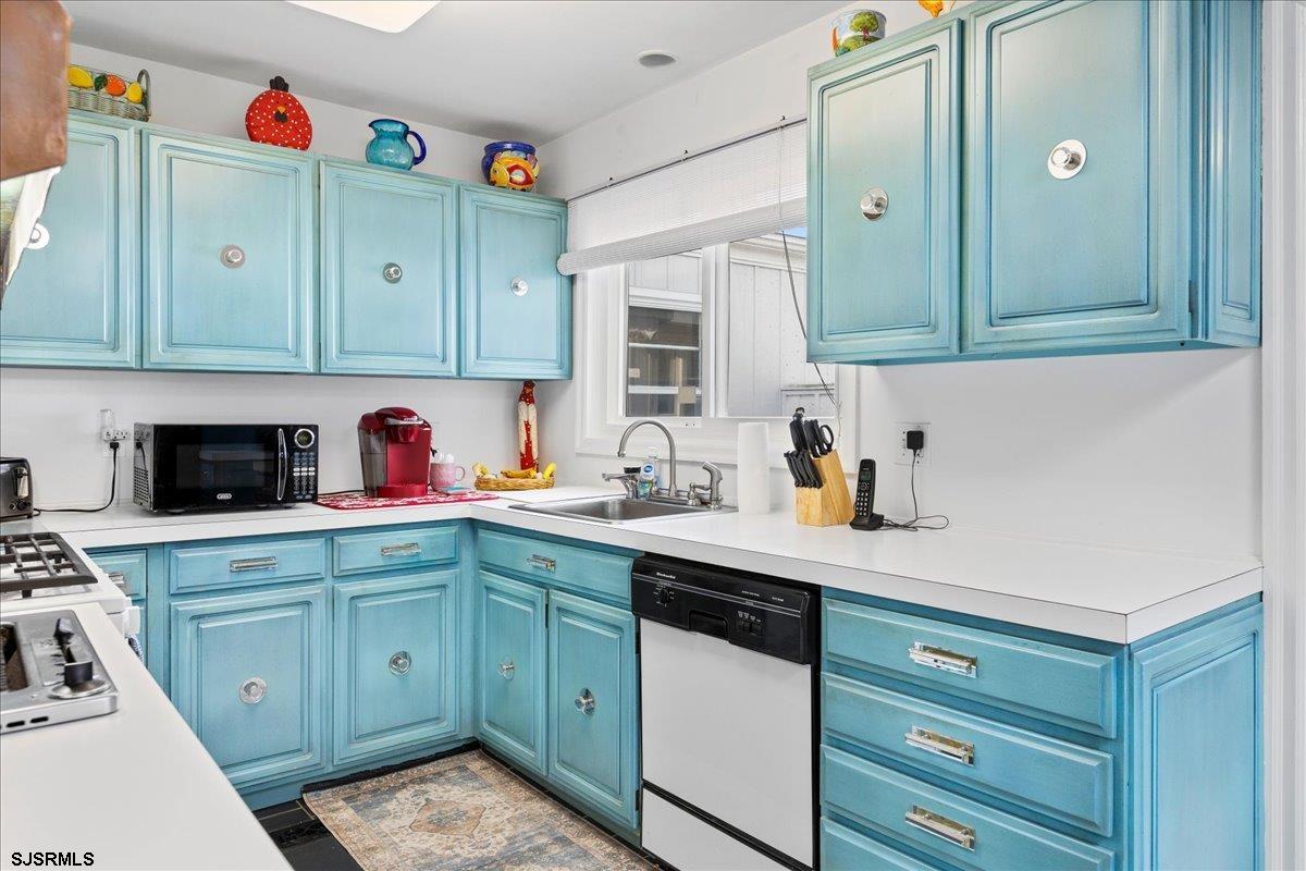 2 N Pembroke Ave