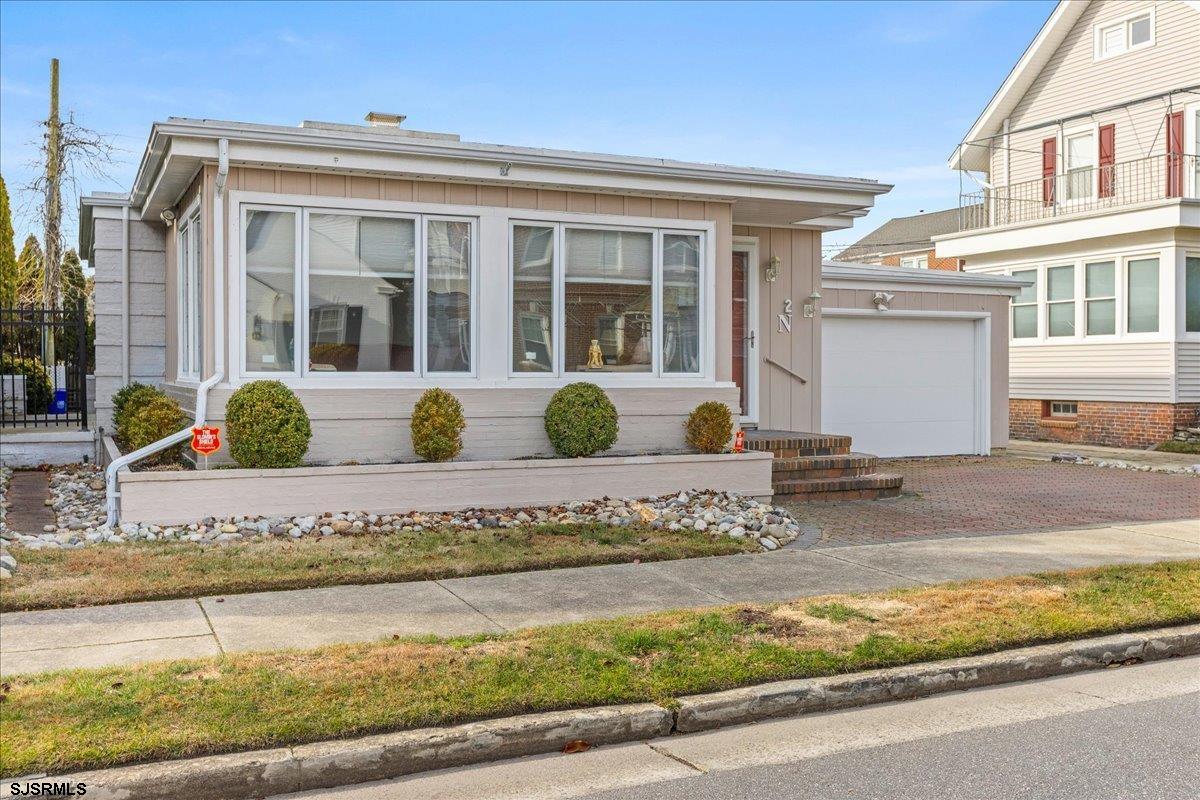 2 N Pembroke Ave