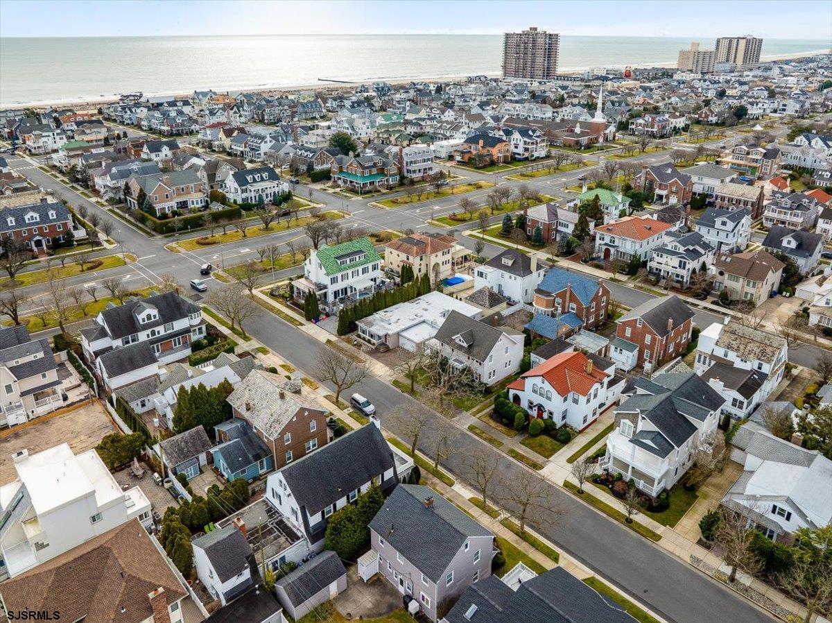 2 N Pembroke Ave
