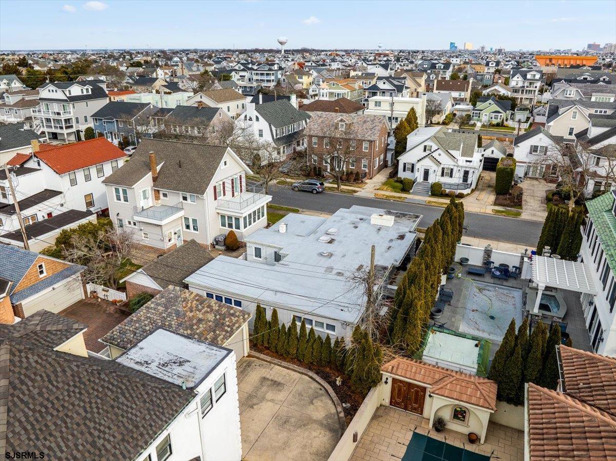 2 N Pembroke Ave