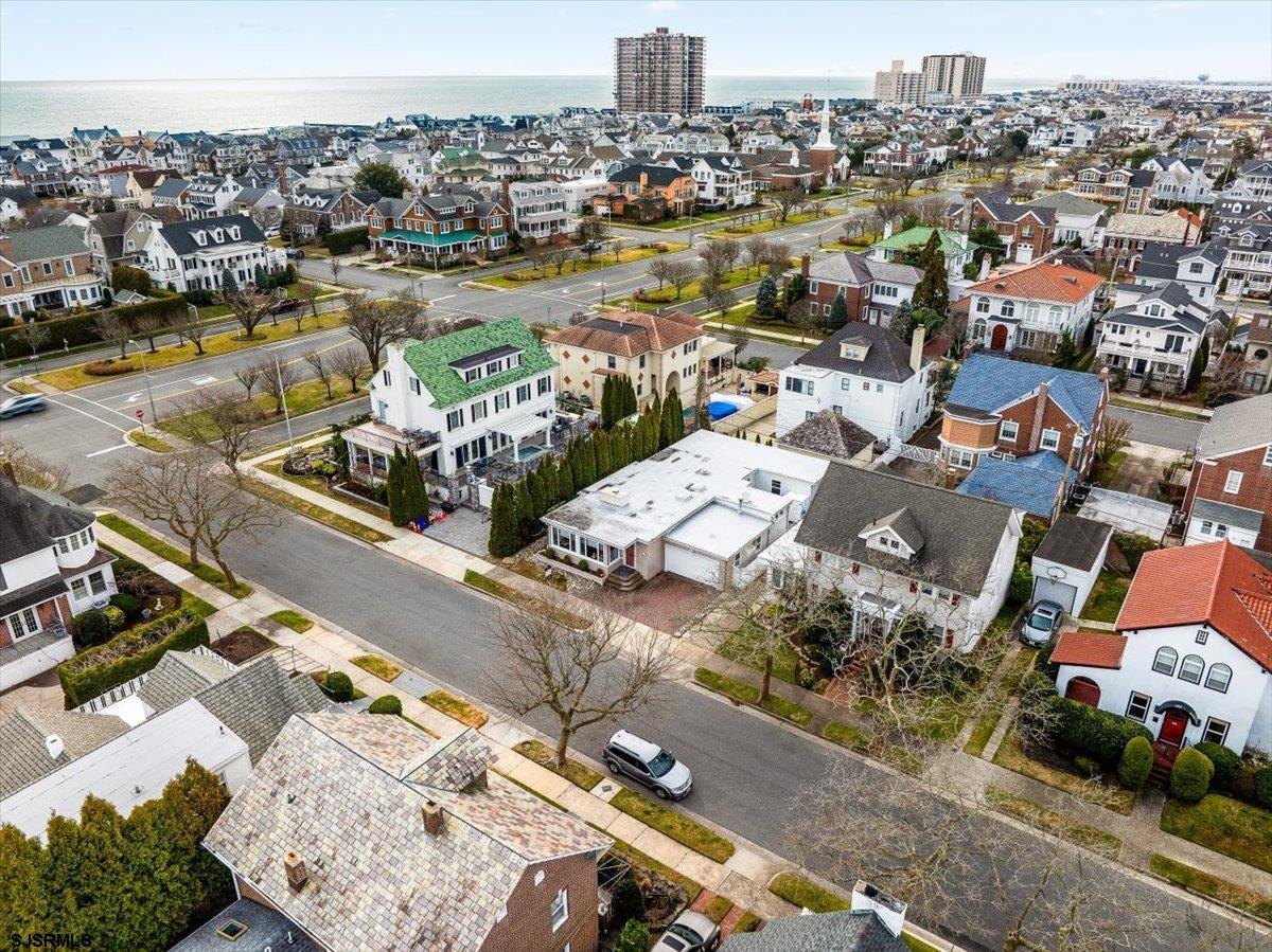 2 N Pembroke Ave