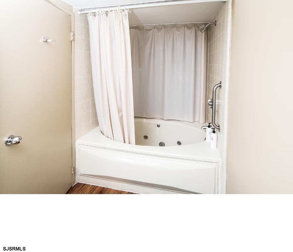 1515 Boardwalk Unit: 1003