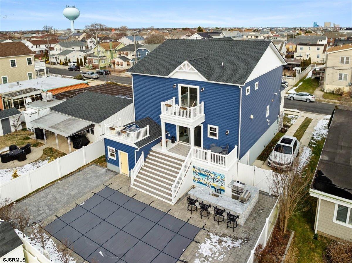 106 N Fredericksburg Ave