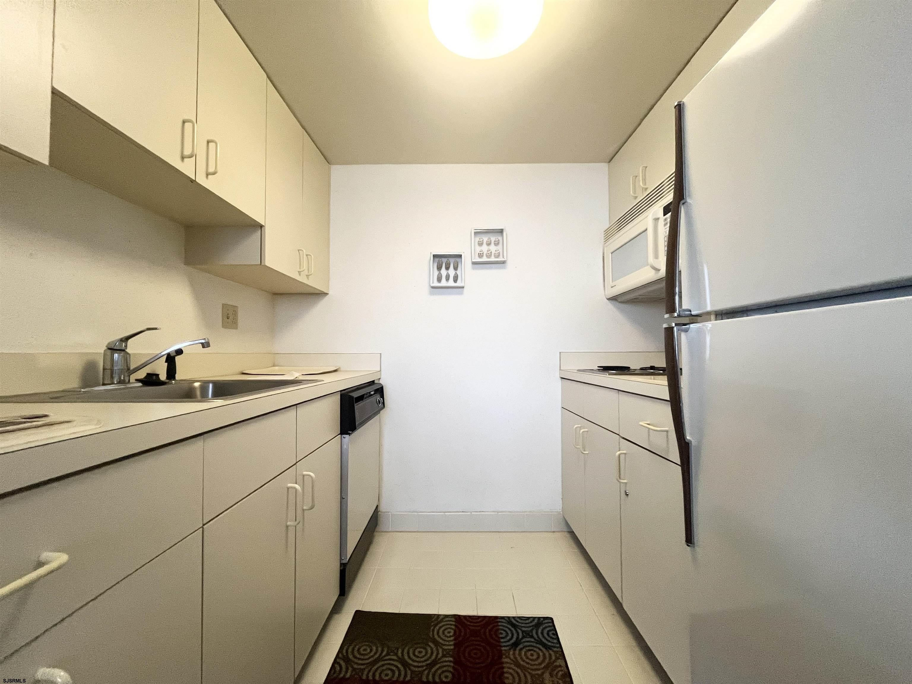 1515 Boardwalk Unit: 1211