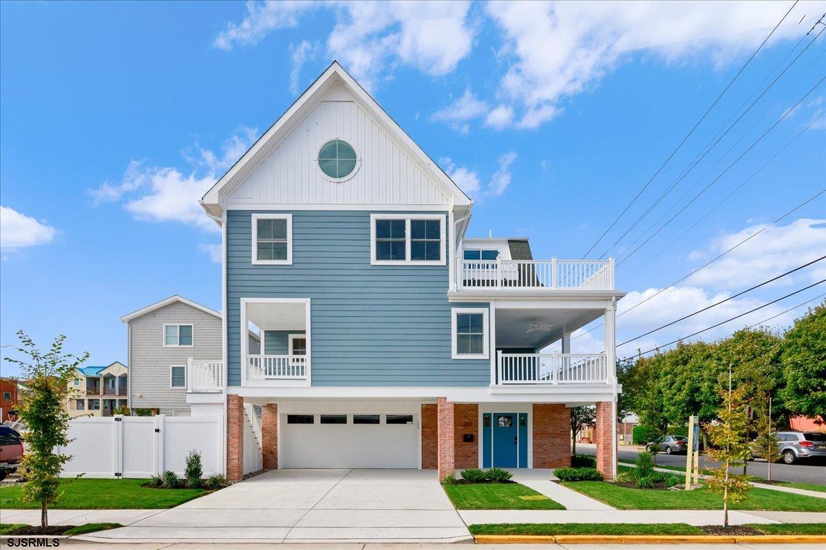 222 N Benson Ave
