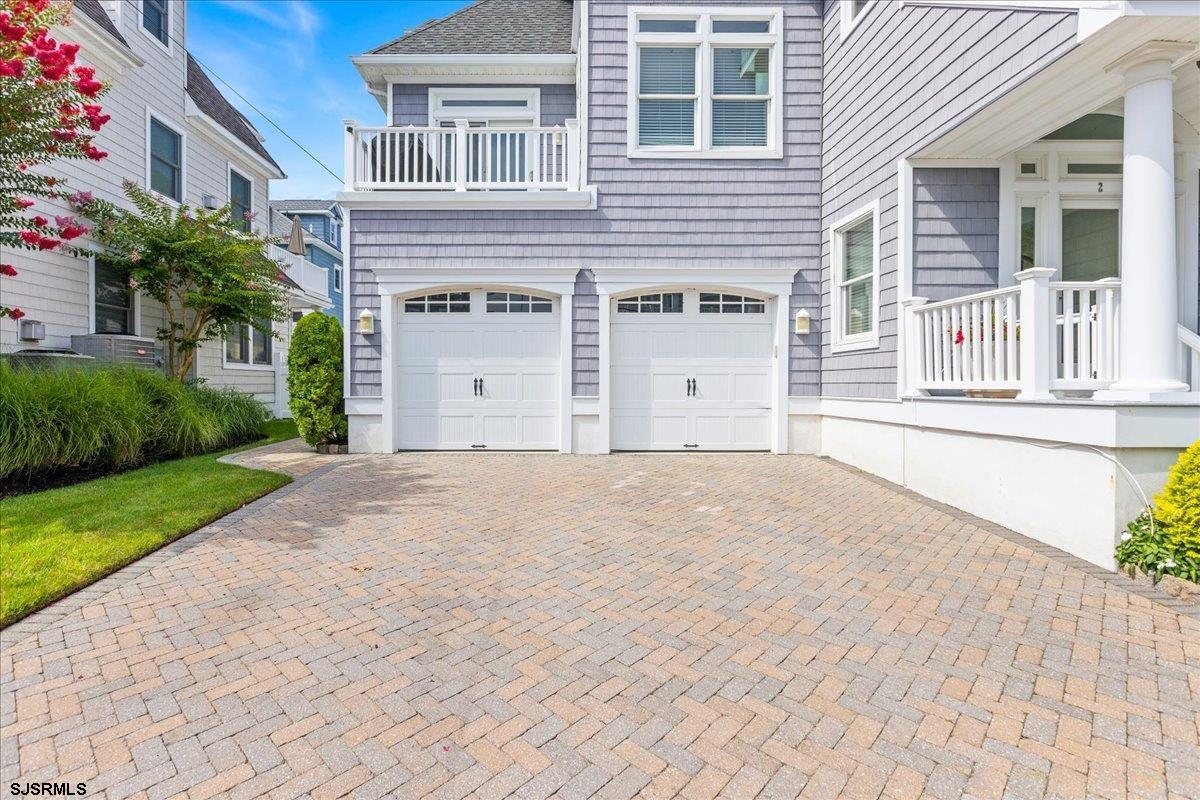 2 S 30th Ave