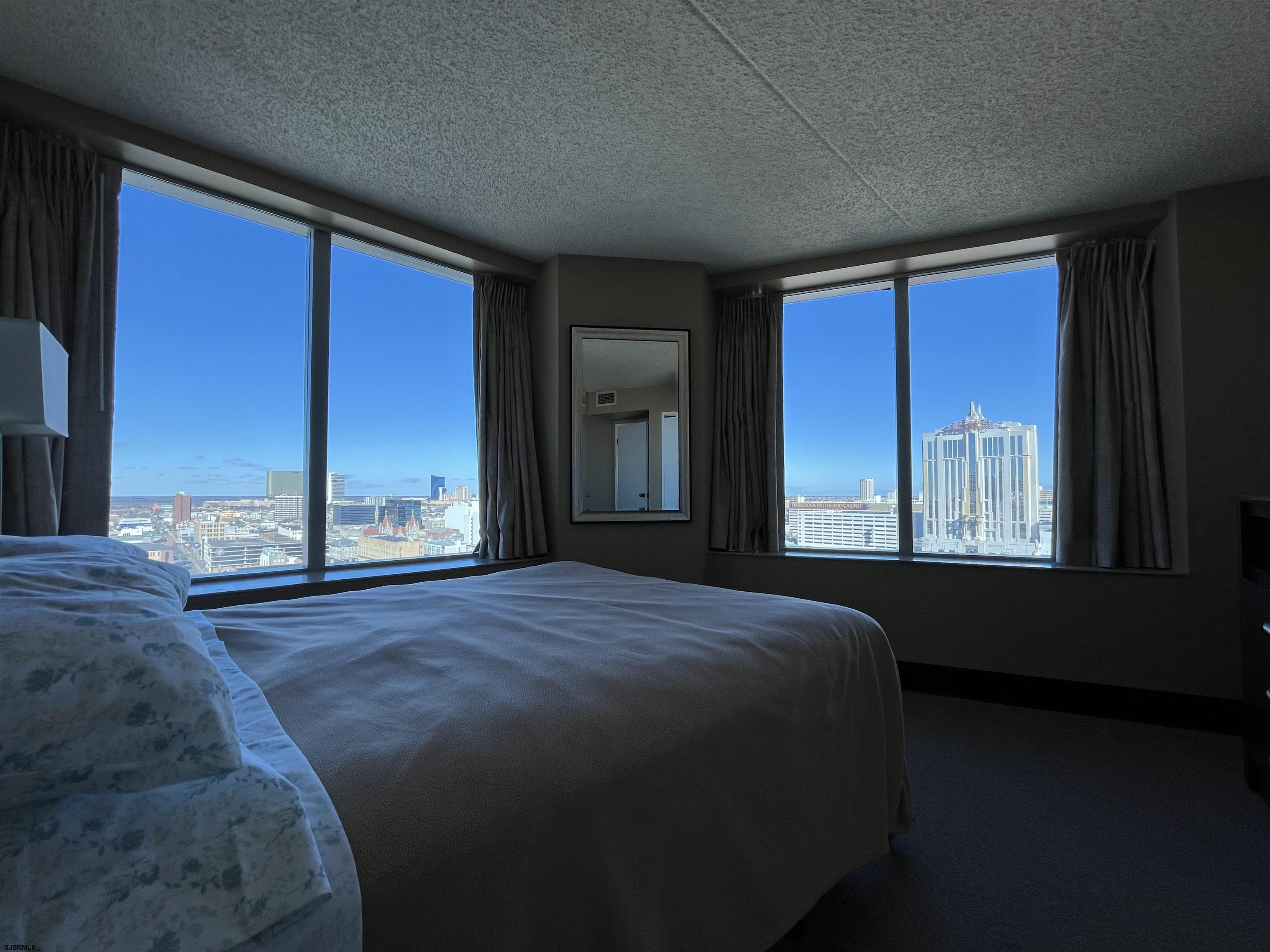 1515 Boardwalk Unit: 1711
