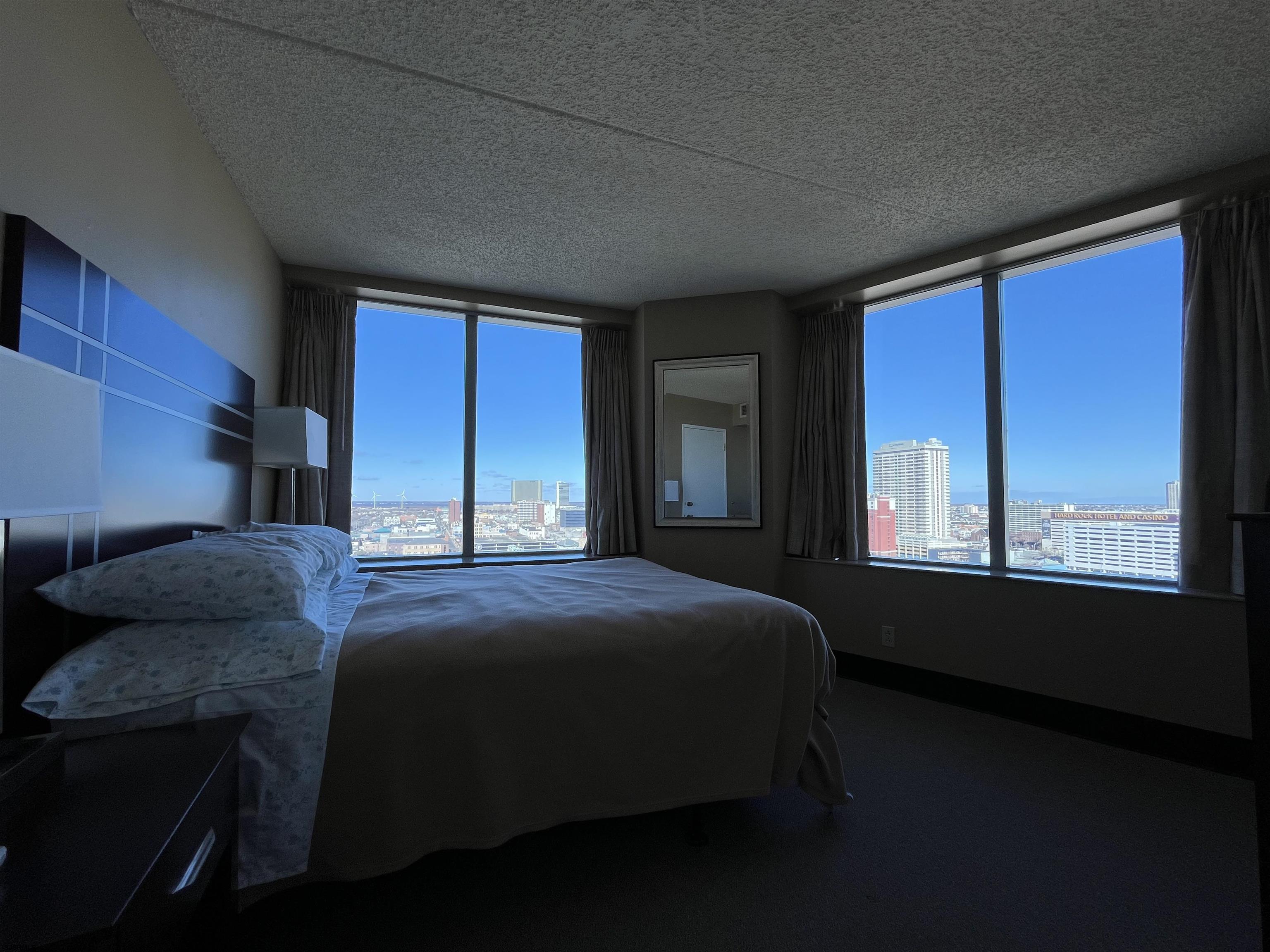 1515 Boardwalk Unit: 1711