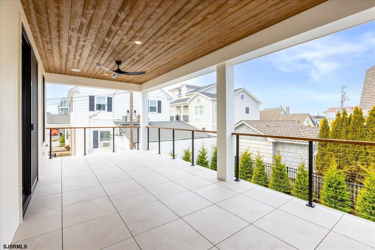 2 Dolphin Dr