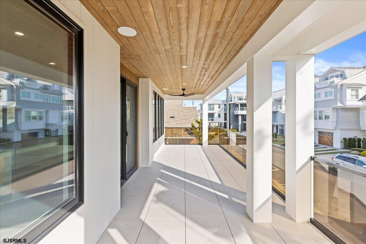 2 Dolphin Dr