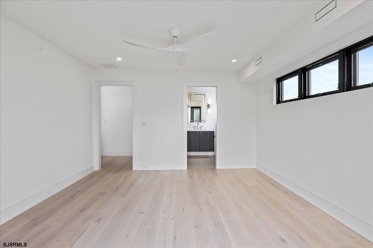 2 Dolphin Dr