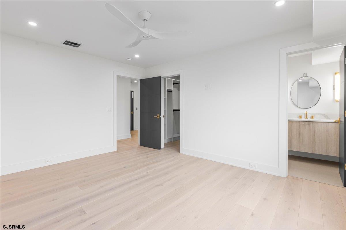 2 Dolphin Dr