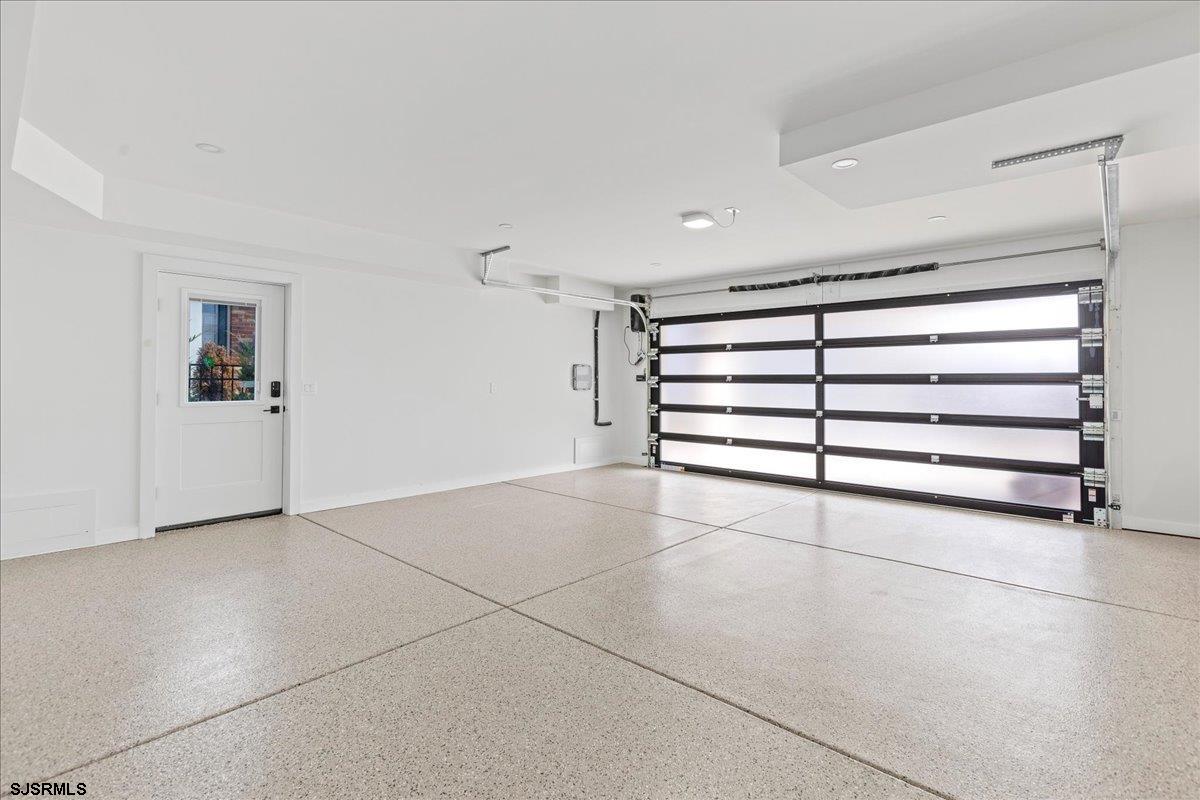 2 Dolphin Dr