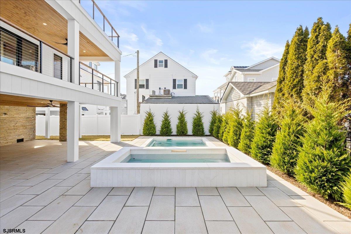 2 Dolphin Dr