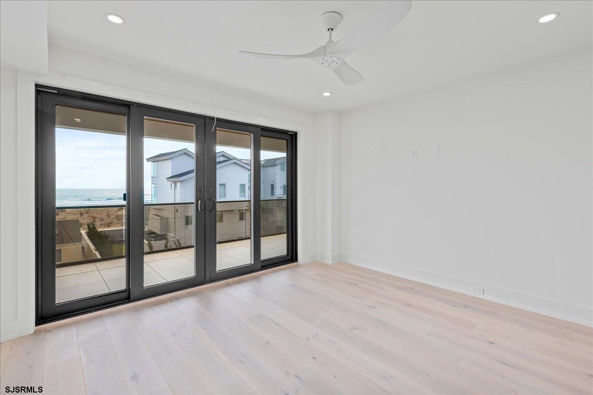 2 Dolphin Dr