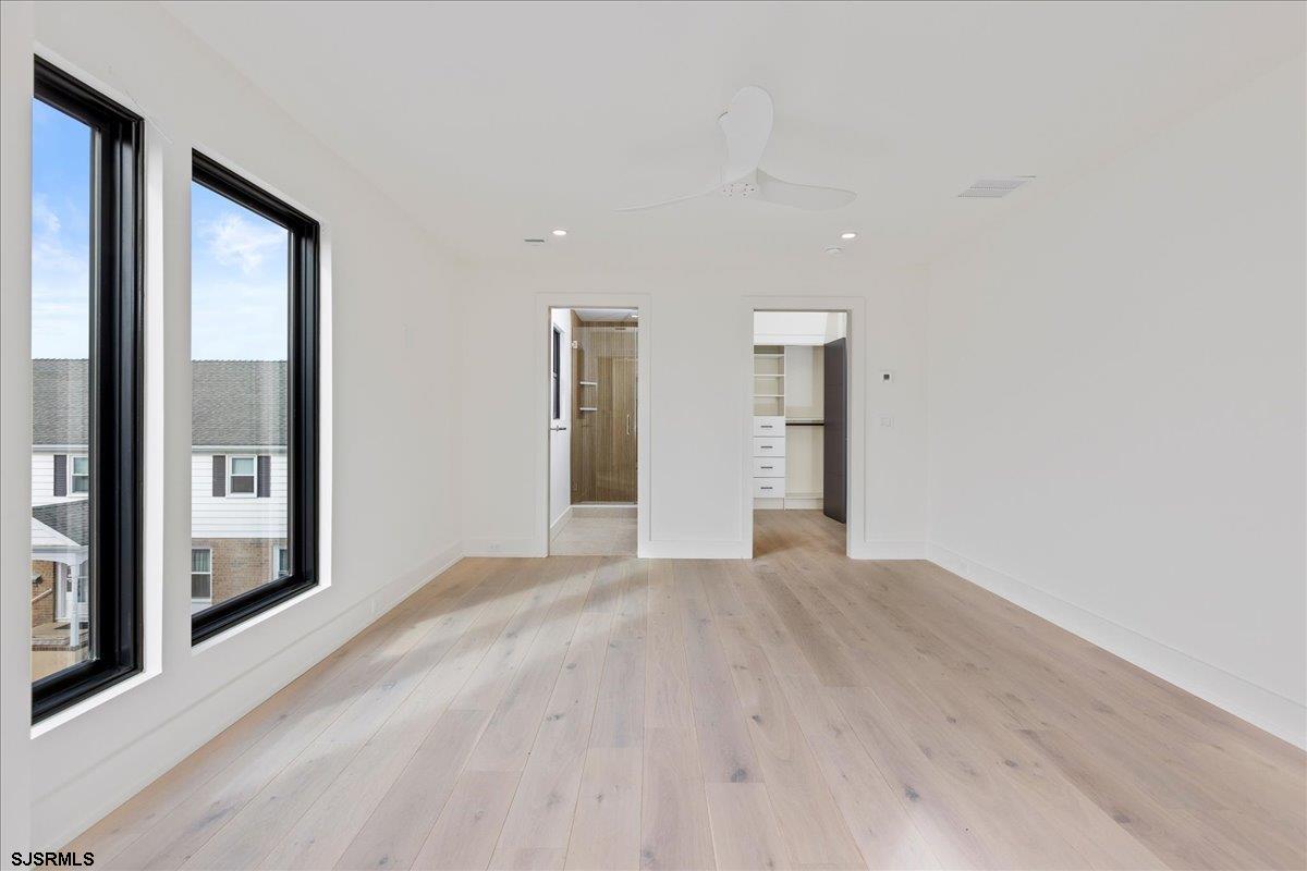 2 Dolphin Dr