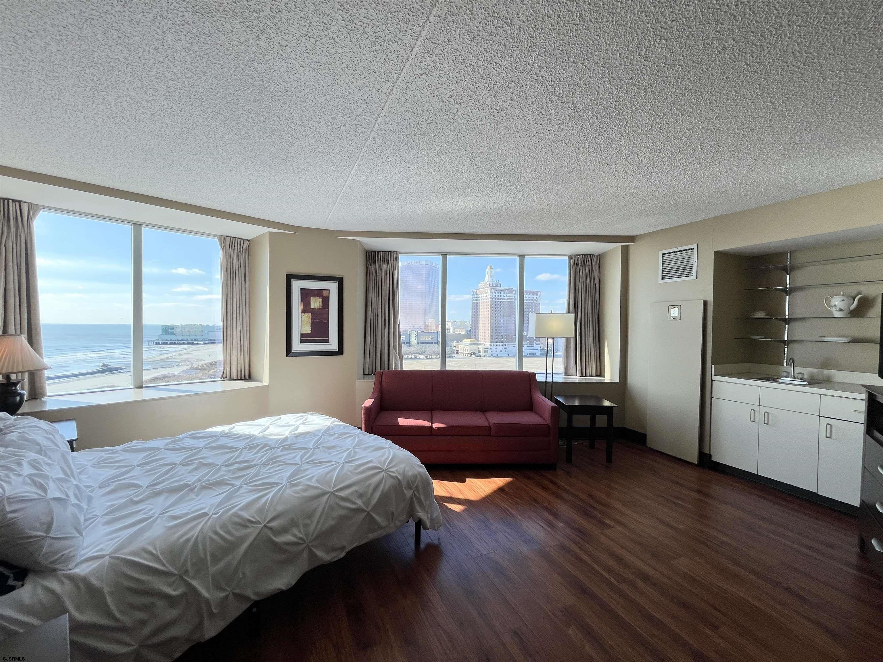 1515 Boardwalk Unit: 1110