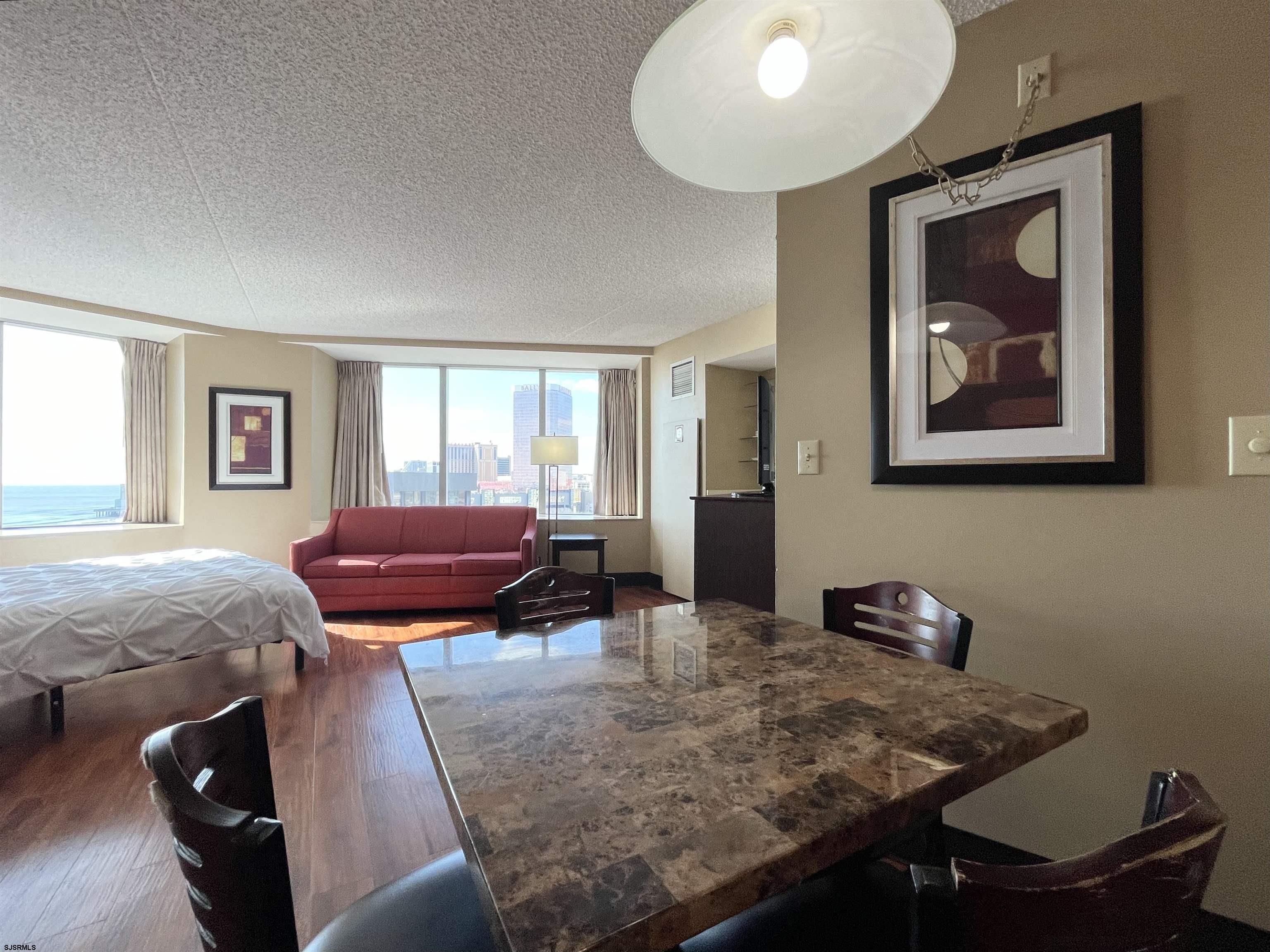 1515 Boardwalk Unit: 1110