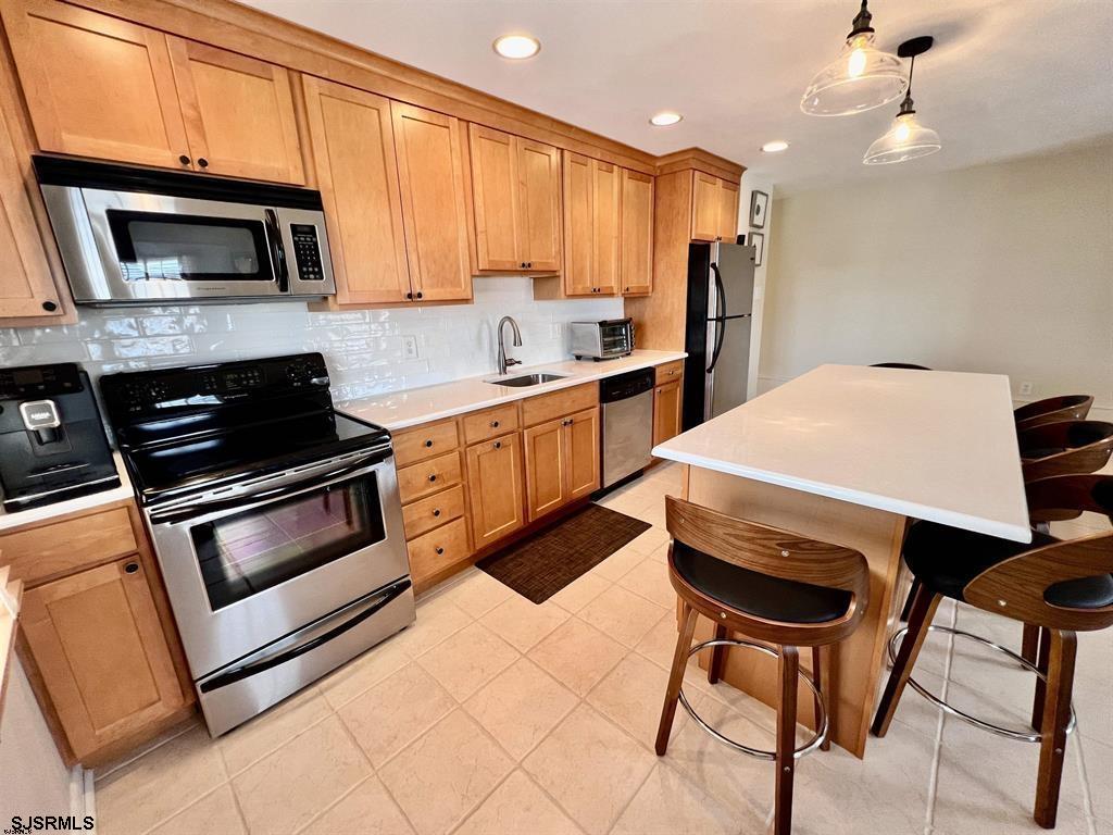 7811 Atlantic Ave Unit: 3