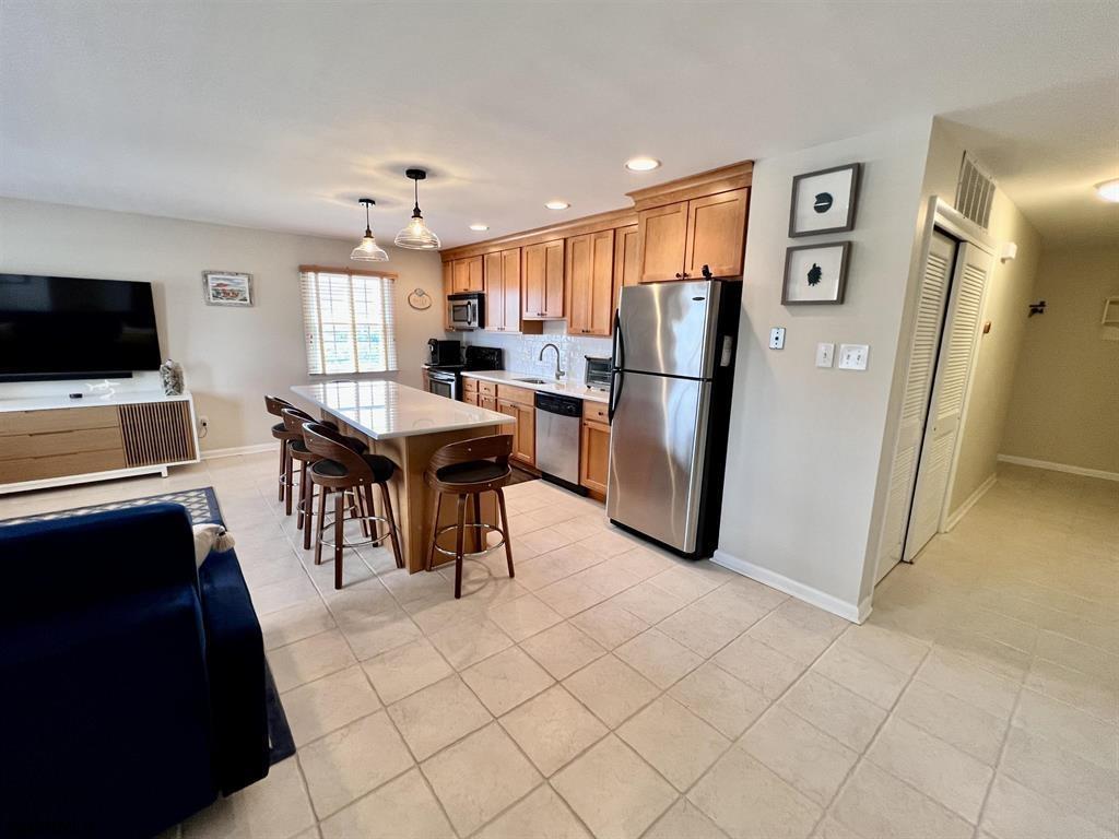 7811 Atlantic Ave Unit: 3