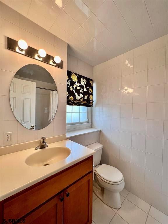 7811 Atlantic Ave Unit: 3