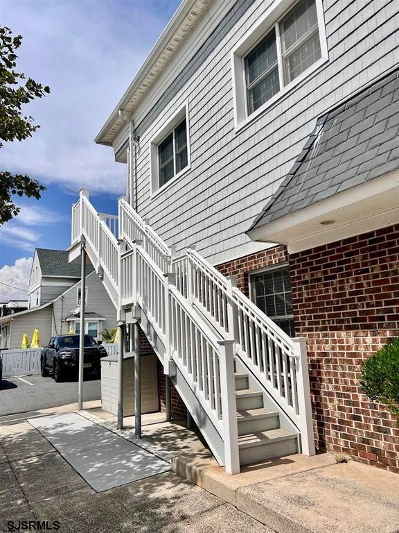 7811 Atlantic Ave Unit: 3