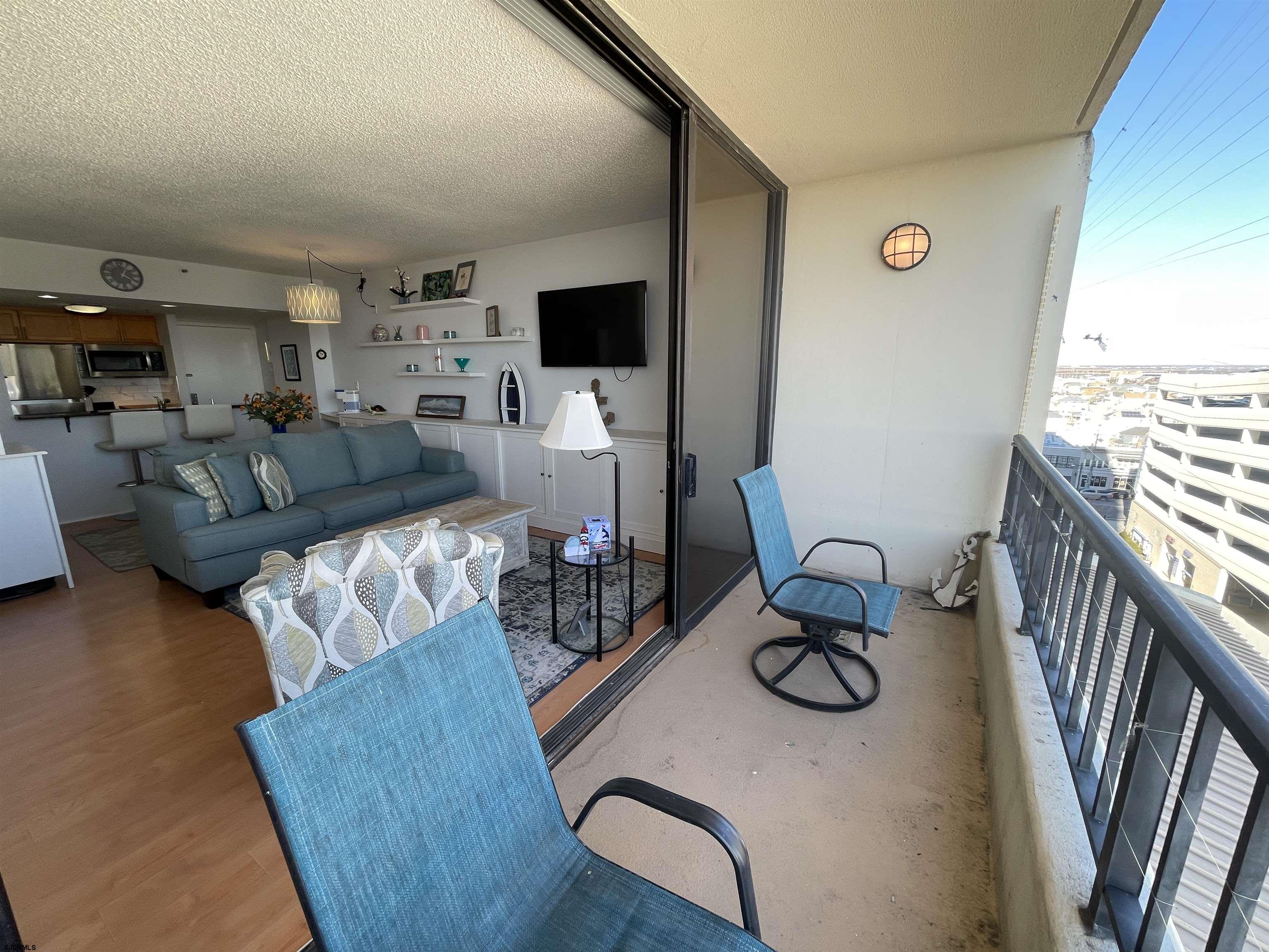 3851 Boardwalk Ave Unit: 905